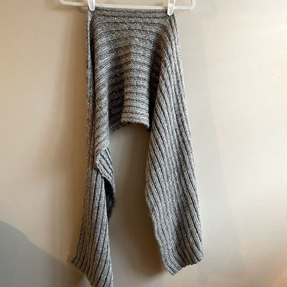 C & I Blue Gray Women’s Scarf with Subtle Sequin details - Picture 1 of 11